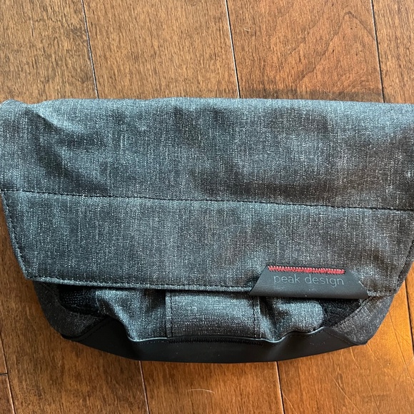Peak Design Field Pouch V1 - Picture 1 of 5
